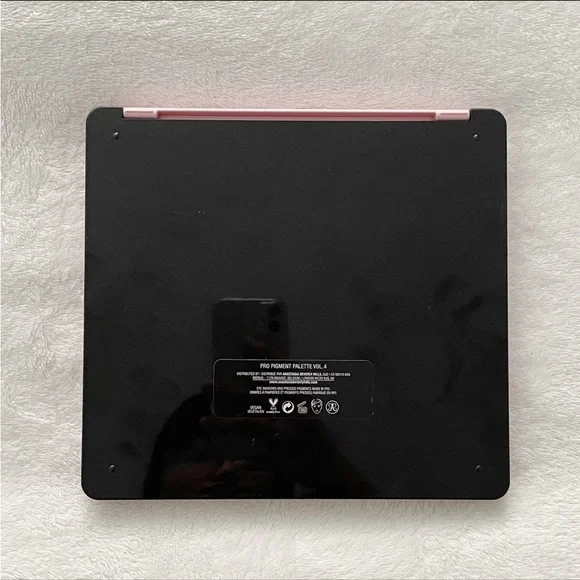 Anastasia Beverly Hills Norvina Pro Pigment Palette Vol. 4 - Picture 4 of 8